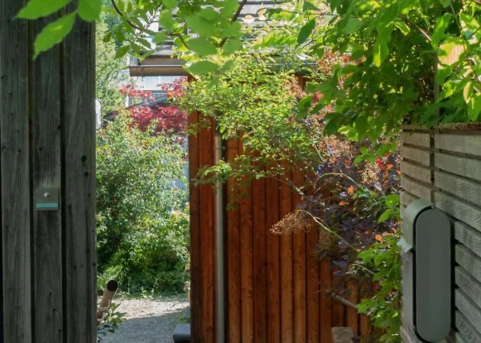 Rueckzugsort Mitten Im Paradies Feldafing